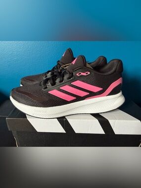 adidas Runfalcon 3 Running Shoe Black Pink Size Women 8 / Men 6.5 NIB